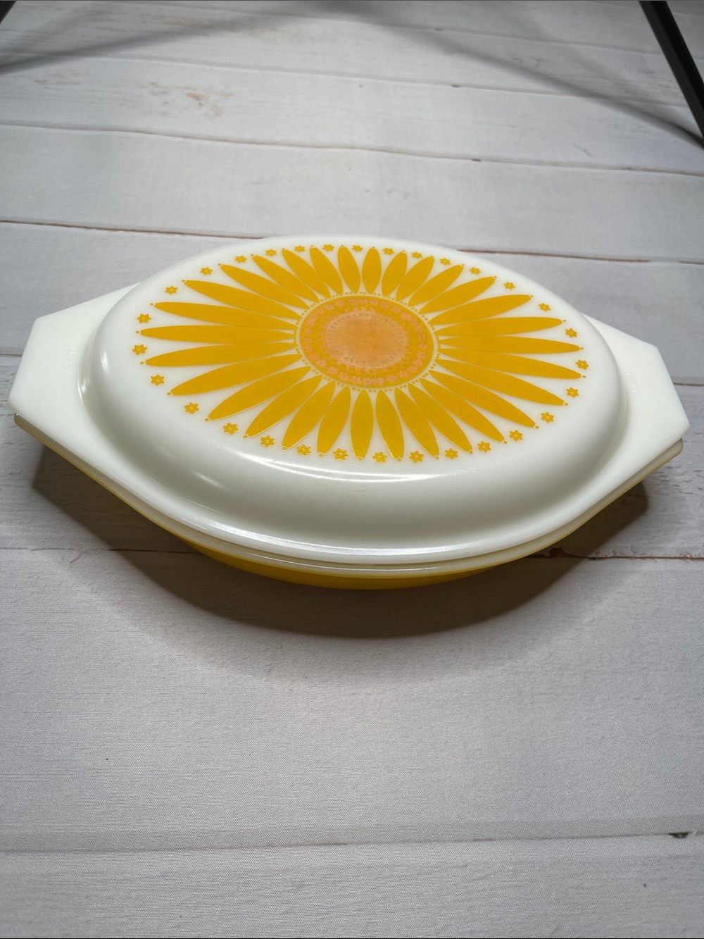 Vintage Pyrex Divided Dish Lid Set Daisy Sunflower Yellow USA 1.5 Quart Ovenware